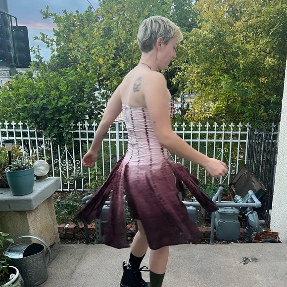 Upcycled gradient mauve sleeveless dress with embroidered flowers & beads - Picture 3 of 7